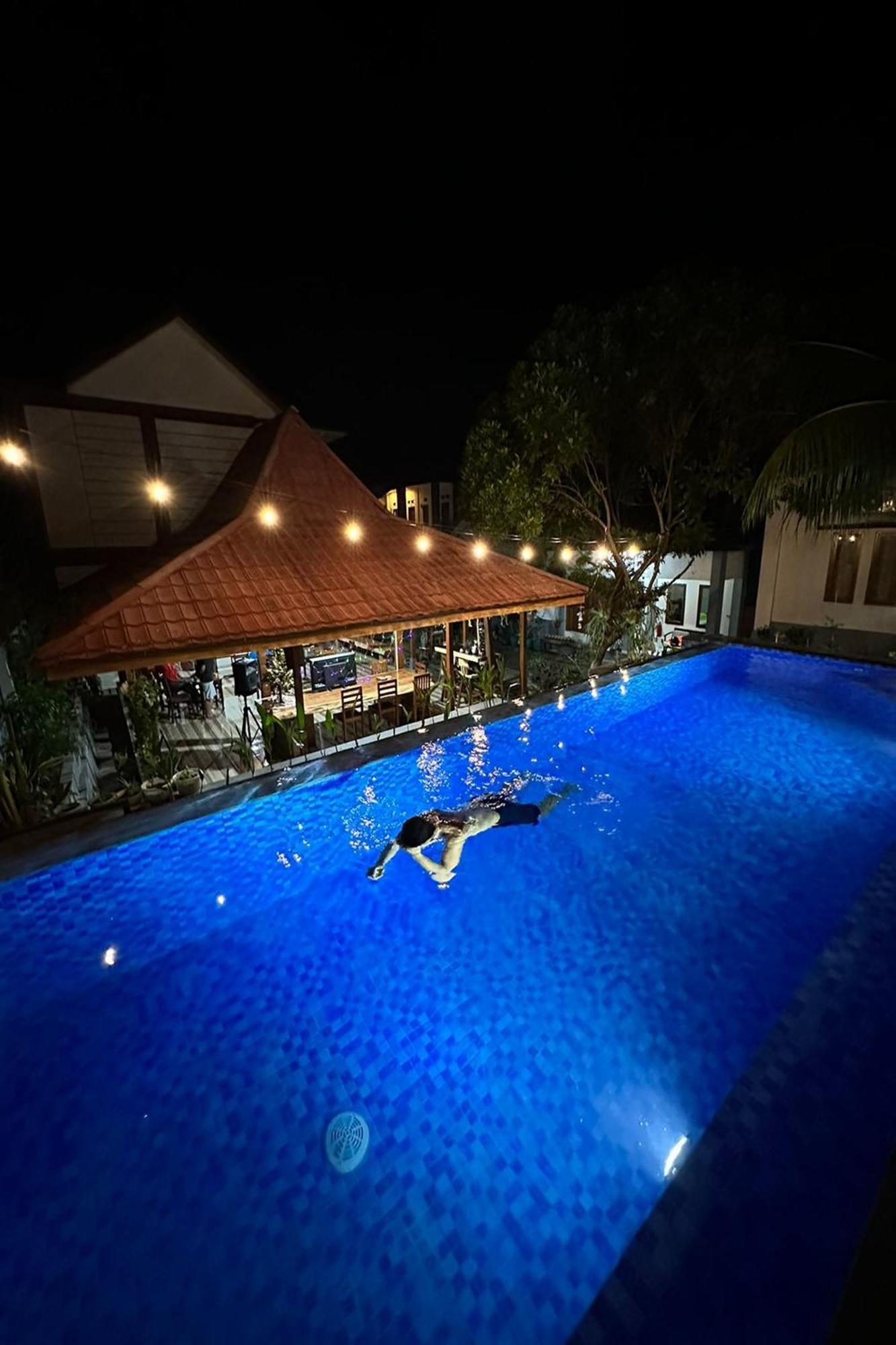 Pavilla Labuan Bajo Buitenkant foto